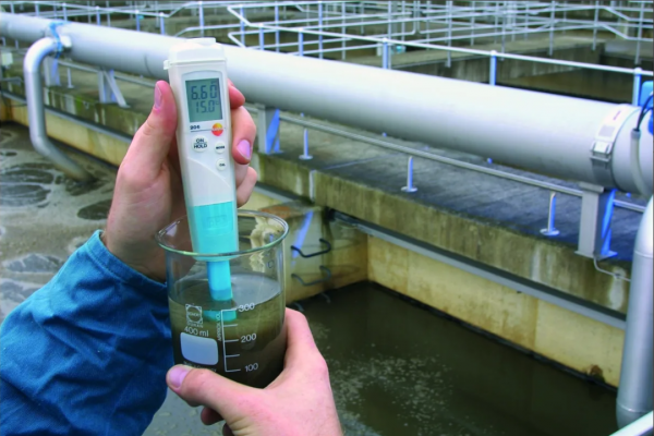 testo 206-pH1 - instrument de măsurare a pH-ului/temperaturii pentru lichide